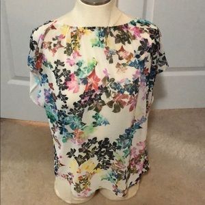 CAbi top.  NWOT.  Medium